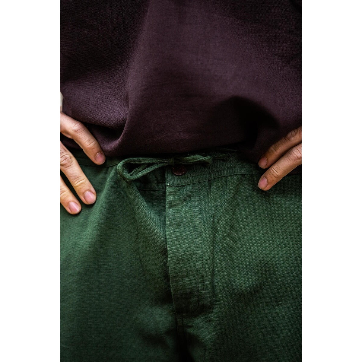 Imagen del producto Pantalón medieval Linhart con cordones en la cintura verde