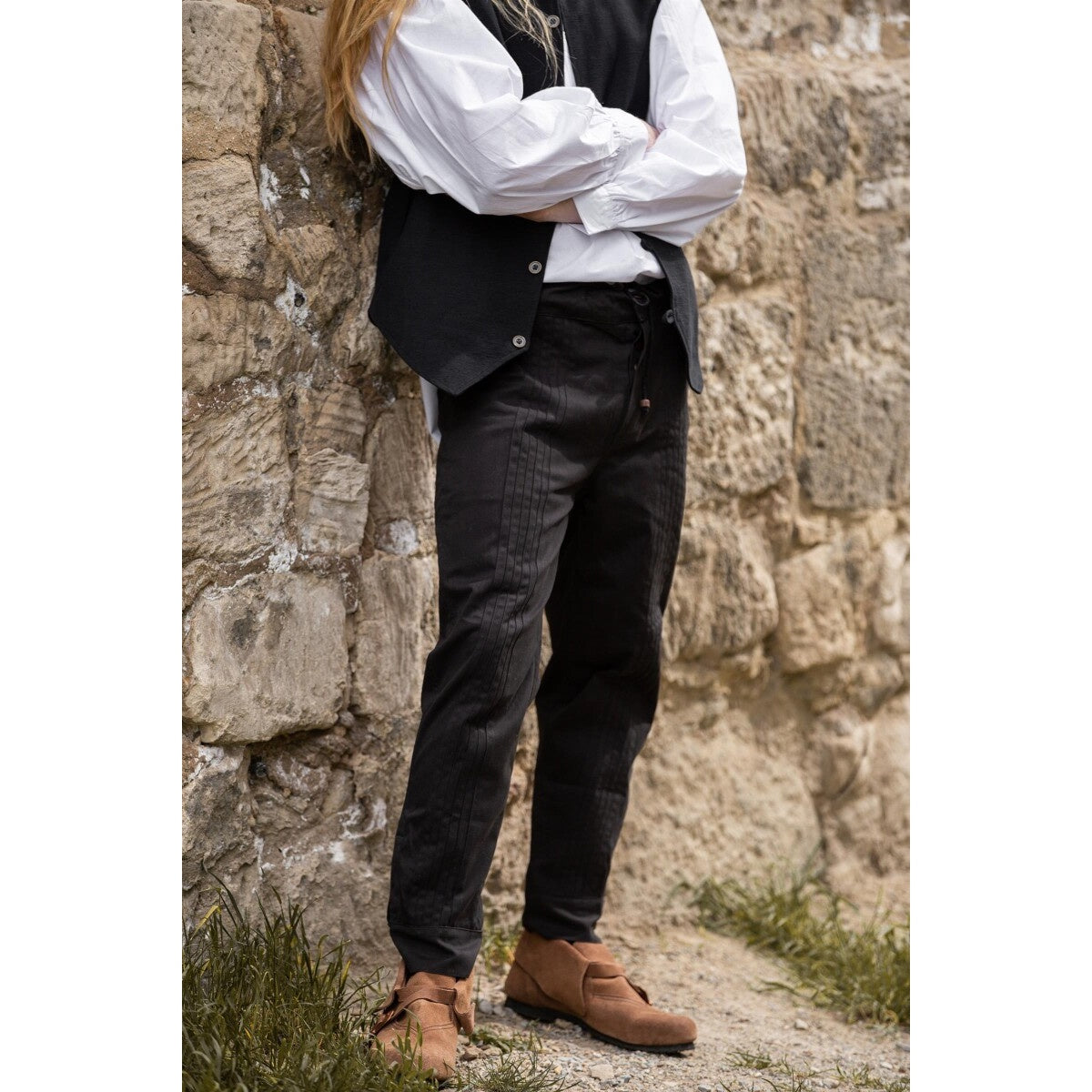 Imagen del producto Pantalón medieval Oskar con costura decorativa negro