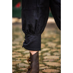 Imagen del producto Pantalón medieval hasta la rodilla Laurence con cordones en la parte baja de la pierna negro