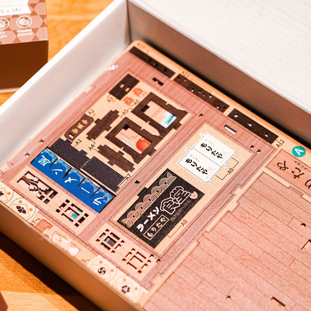 Imagen del producto CuteBee - Morita-Ya casa en miniatura Book Nook maqueta