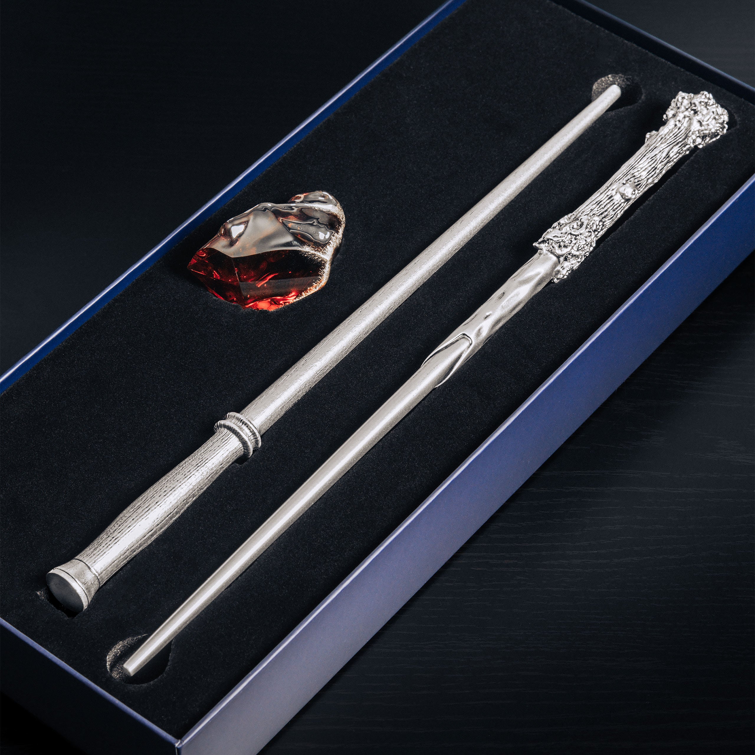 Imagen del producto Harry Potter - Set de 2 varitas y réplica de la Piedra Filosofal Set de regalo 25th Anniversary