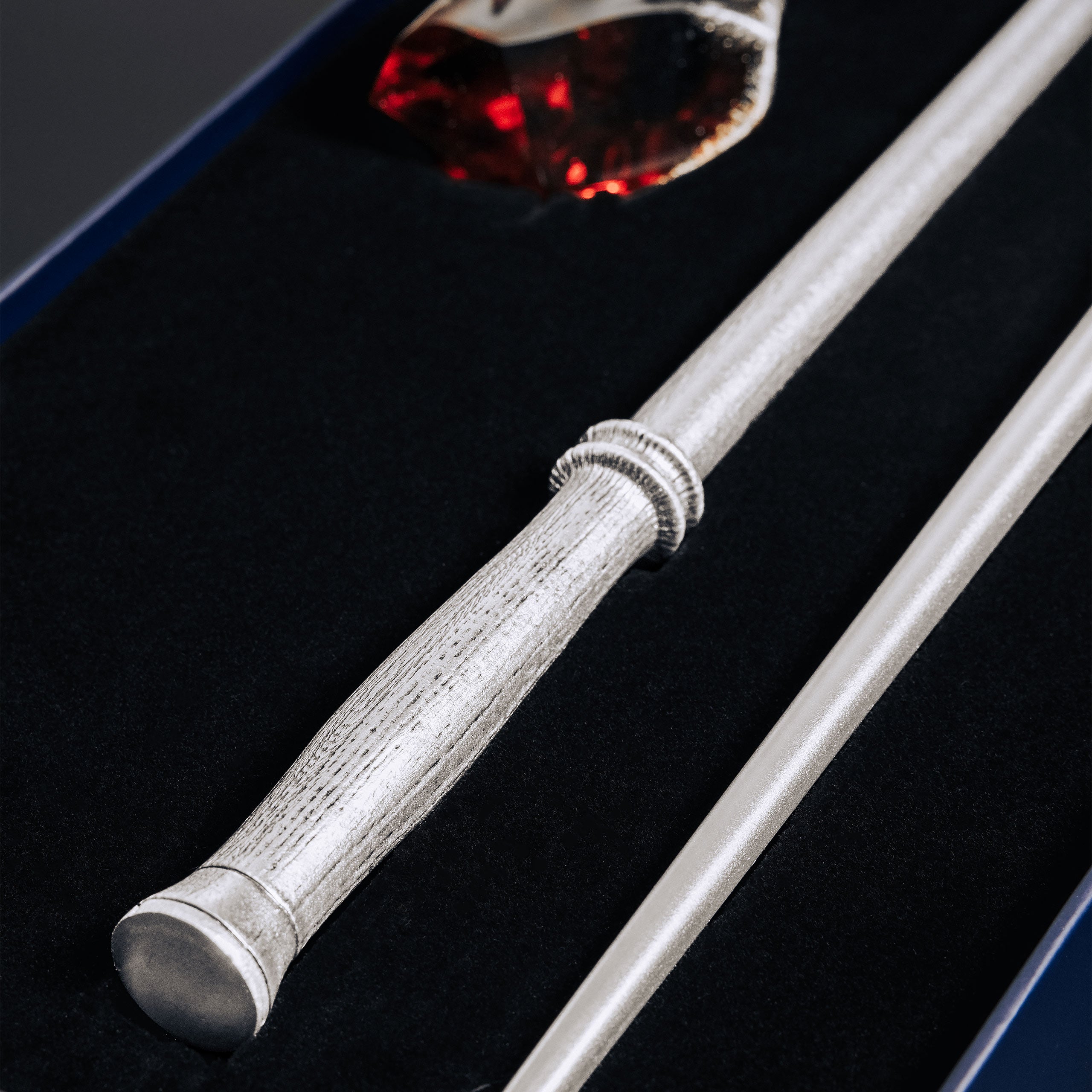 Imagen del producto Harry Potter - Set de 2 varitas y réplica de la Piedra Filosofal Set de regalo 25th Anniversary