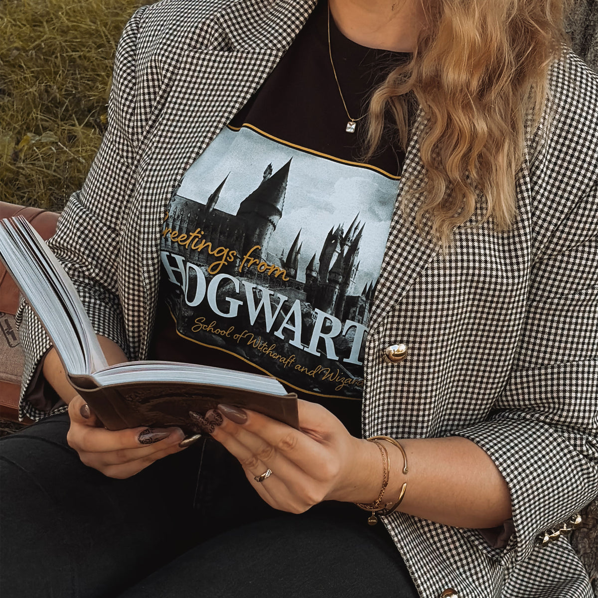 Imagen del producto Camiseta Greetings from Hogwarts - Harry Potter