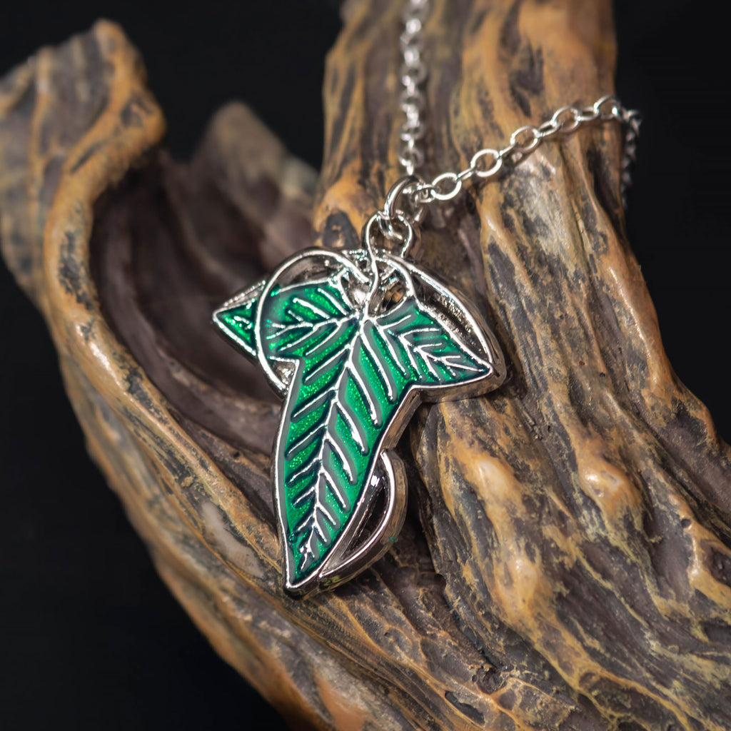 Imagen del producto El Señor de los Anillos - Set de joyería broche hoja en caja de regalo