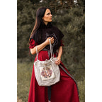 Imagen del producto Bolso bandolera medieval Tora con bordado beige