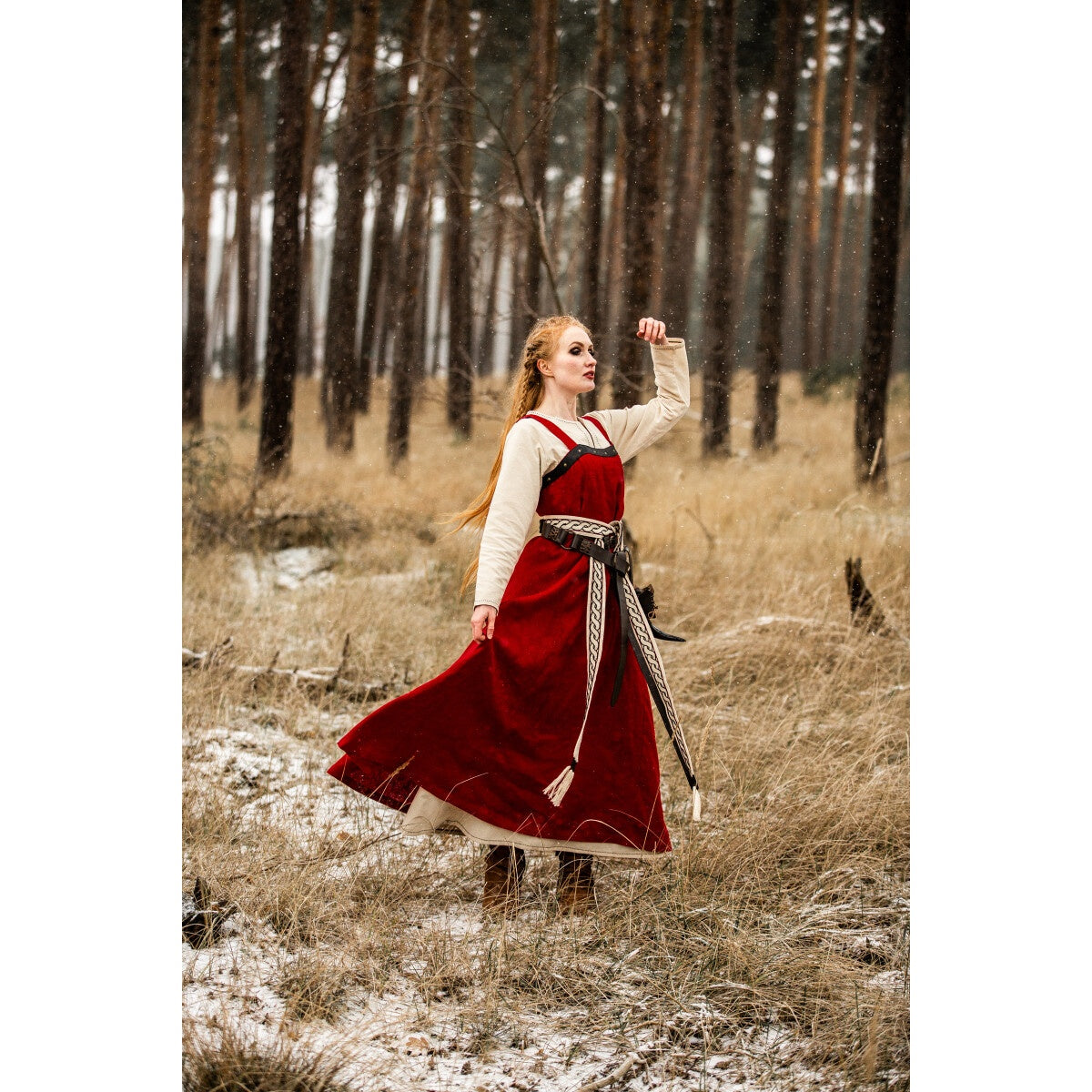 Imagen del producto Sobretúnica vikinga medieval Alena roja