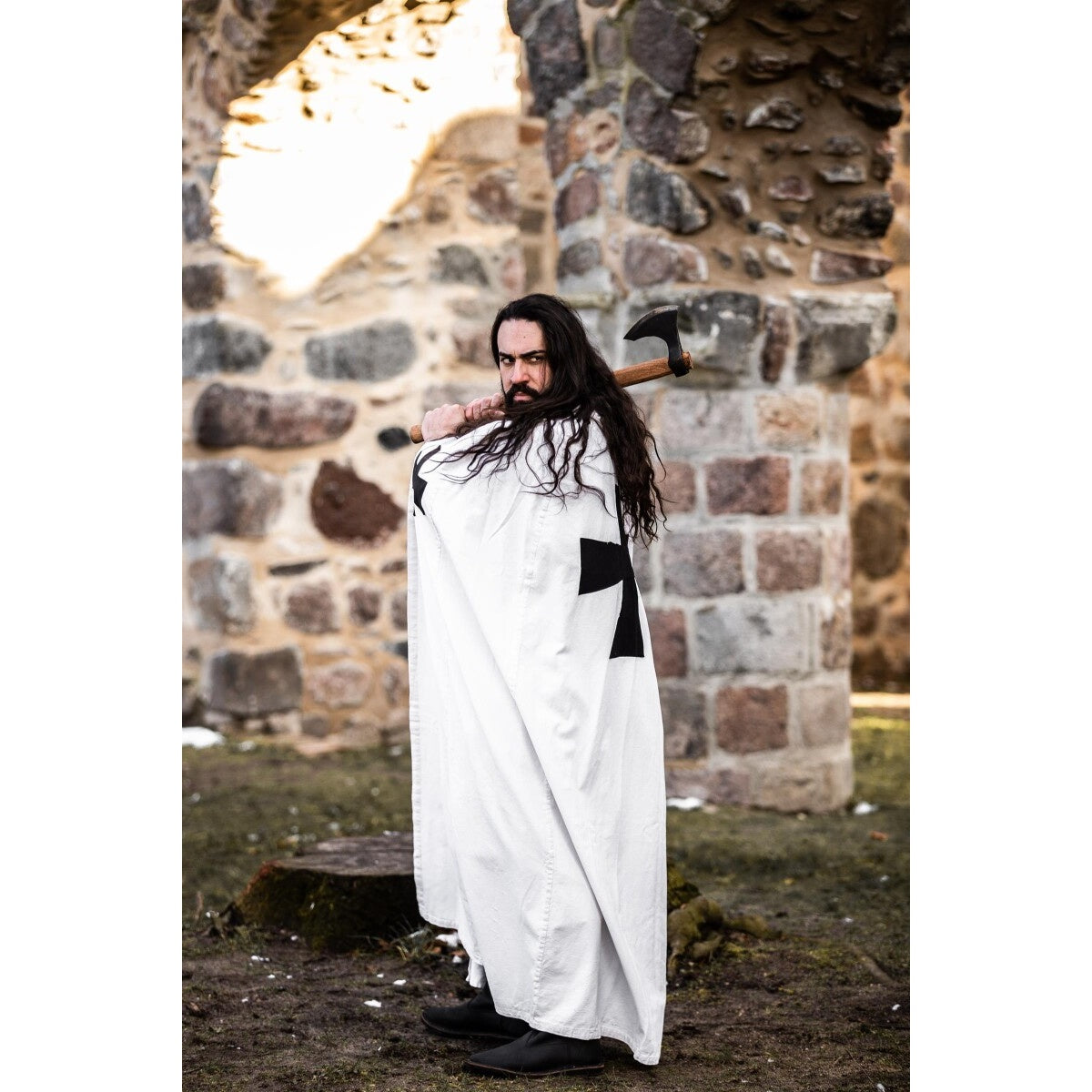 Imagen del producto Capa medieval de los Caballeros Templarios Baldwin blanco-negro