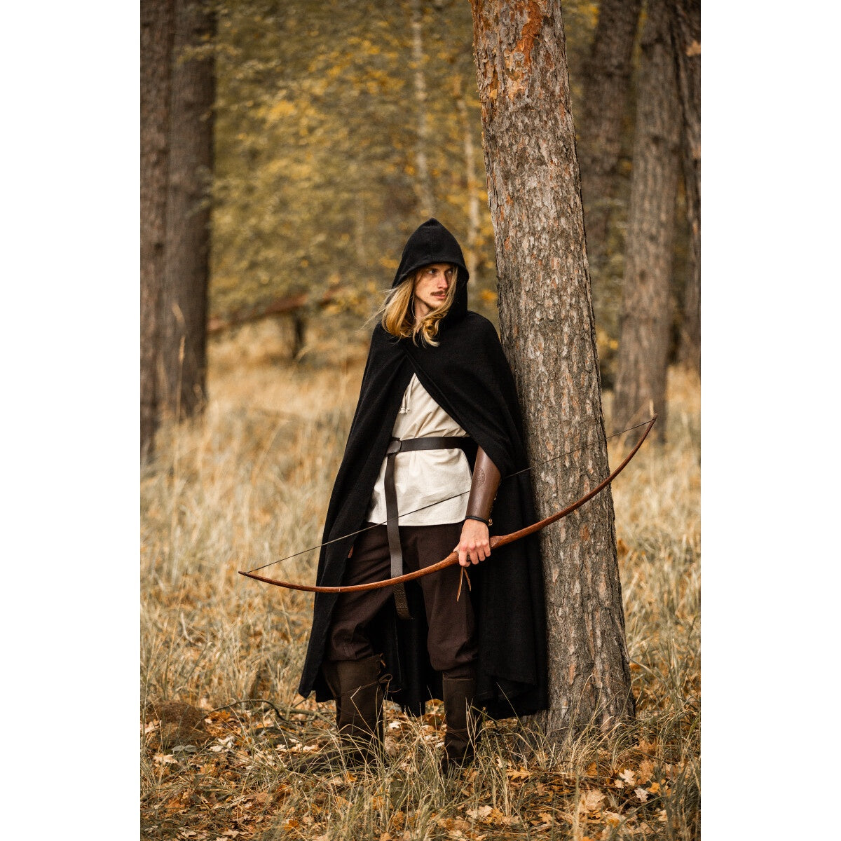 Imagen del producto Capa medieval con capucha Thorian lana negra