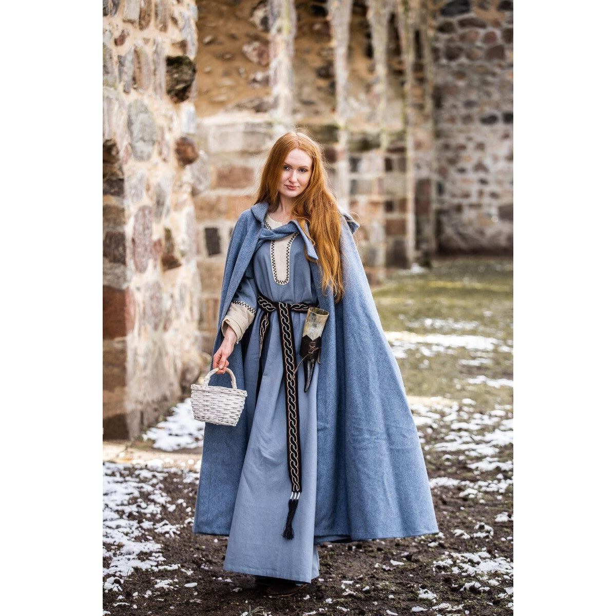 Imagen del producto Capa medieval con capucha Mila azul paloma