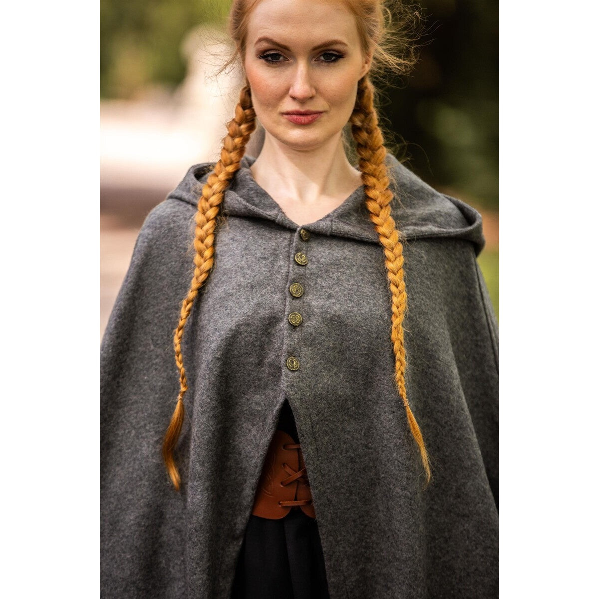 Imagen del producto Capa medieval para mujer Heidi gris