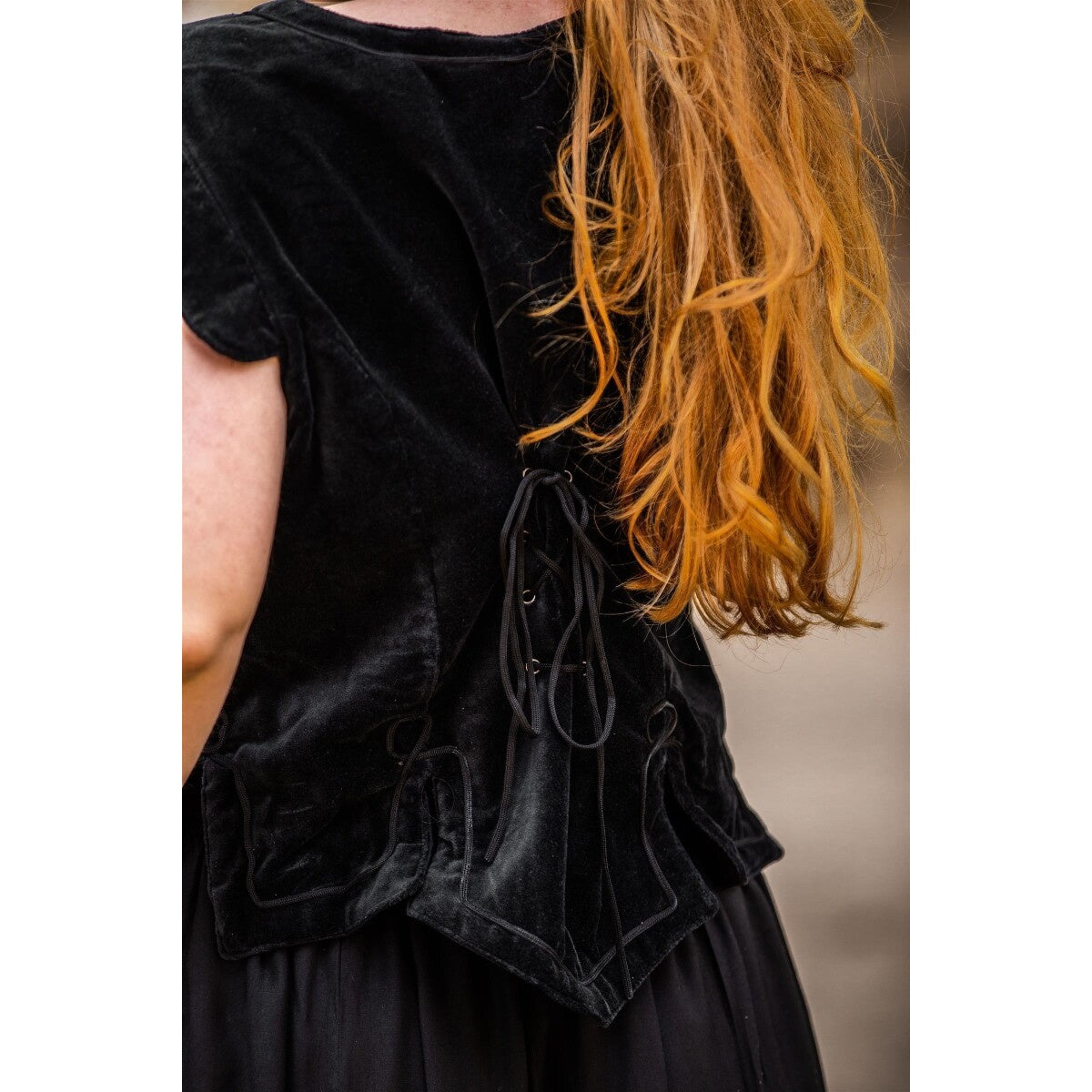 Imagen del producto Chaleco corsé medieval de terciopelo Adrienne negro