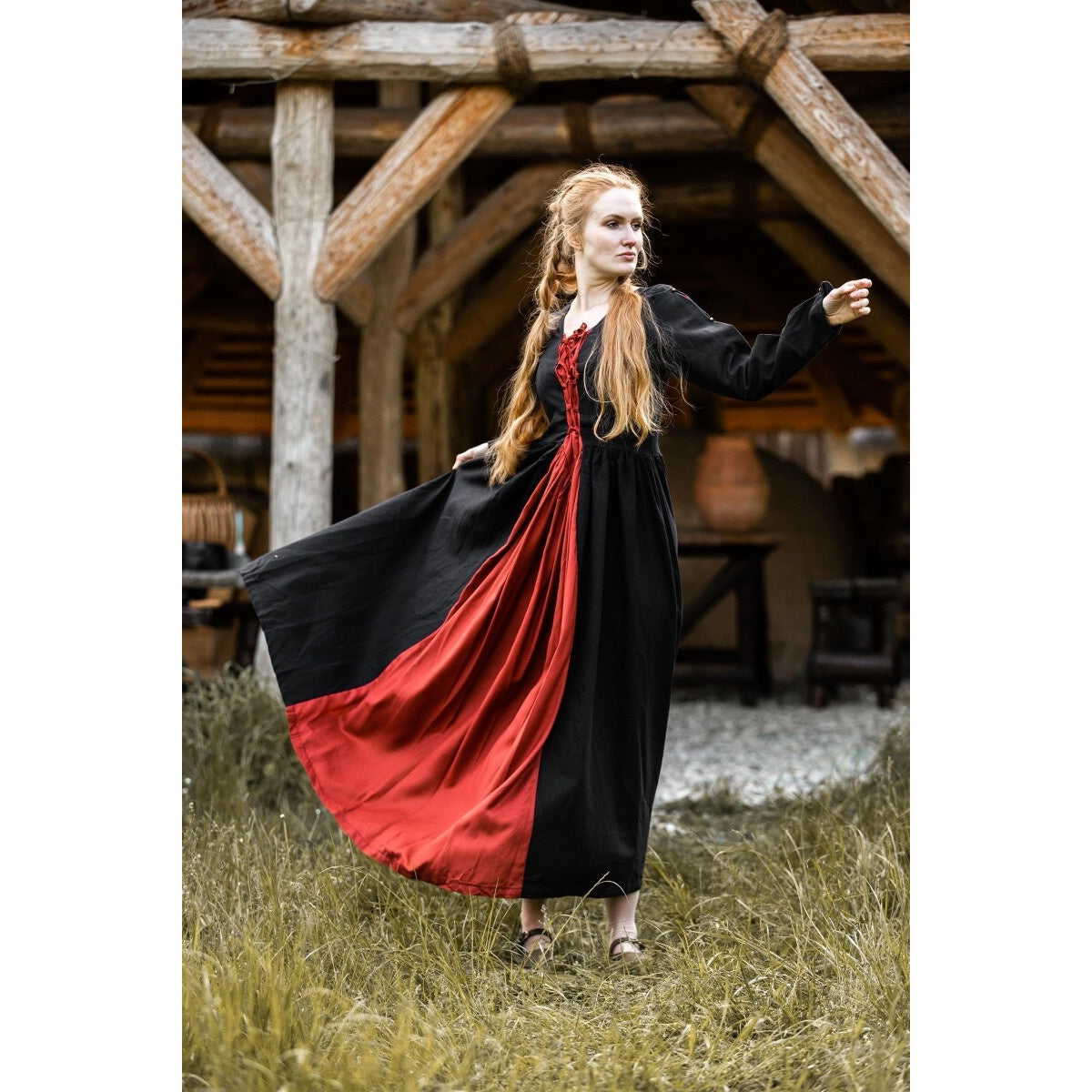 Imagen del producto Vestido medieval Medusa negro-rojo