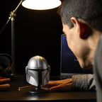 Imagen del producto Star Wars - Réplica de mini casco de Mandalorian sobre base