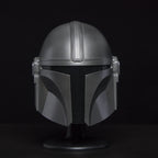 Imagen del producto Star Wars - Réplica de mini casco de Mandalorian sobre base