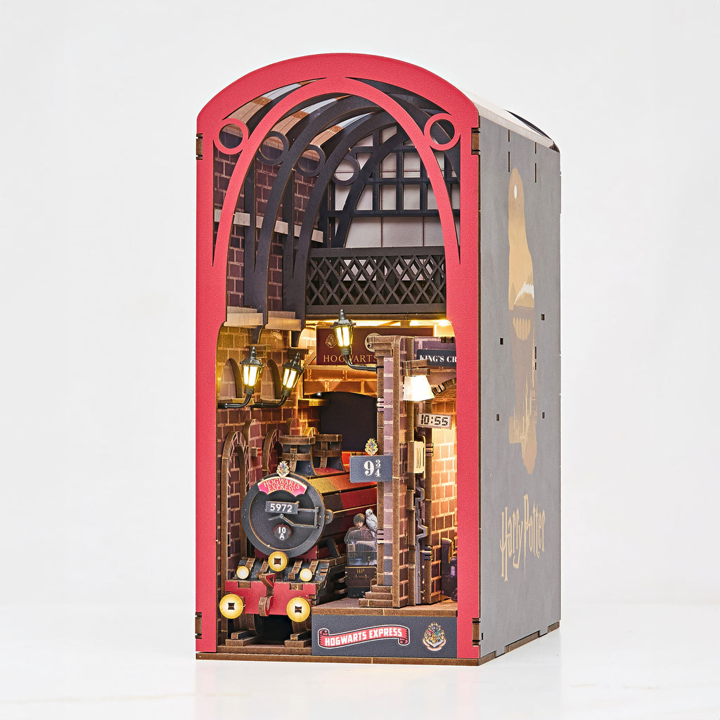 Imagen del producto Harry Potter – Maqueta de madera Hogwarts Express Book Nook