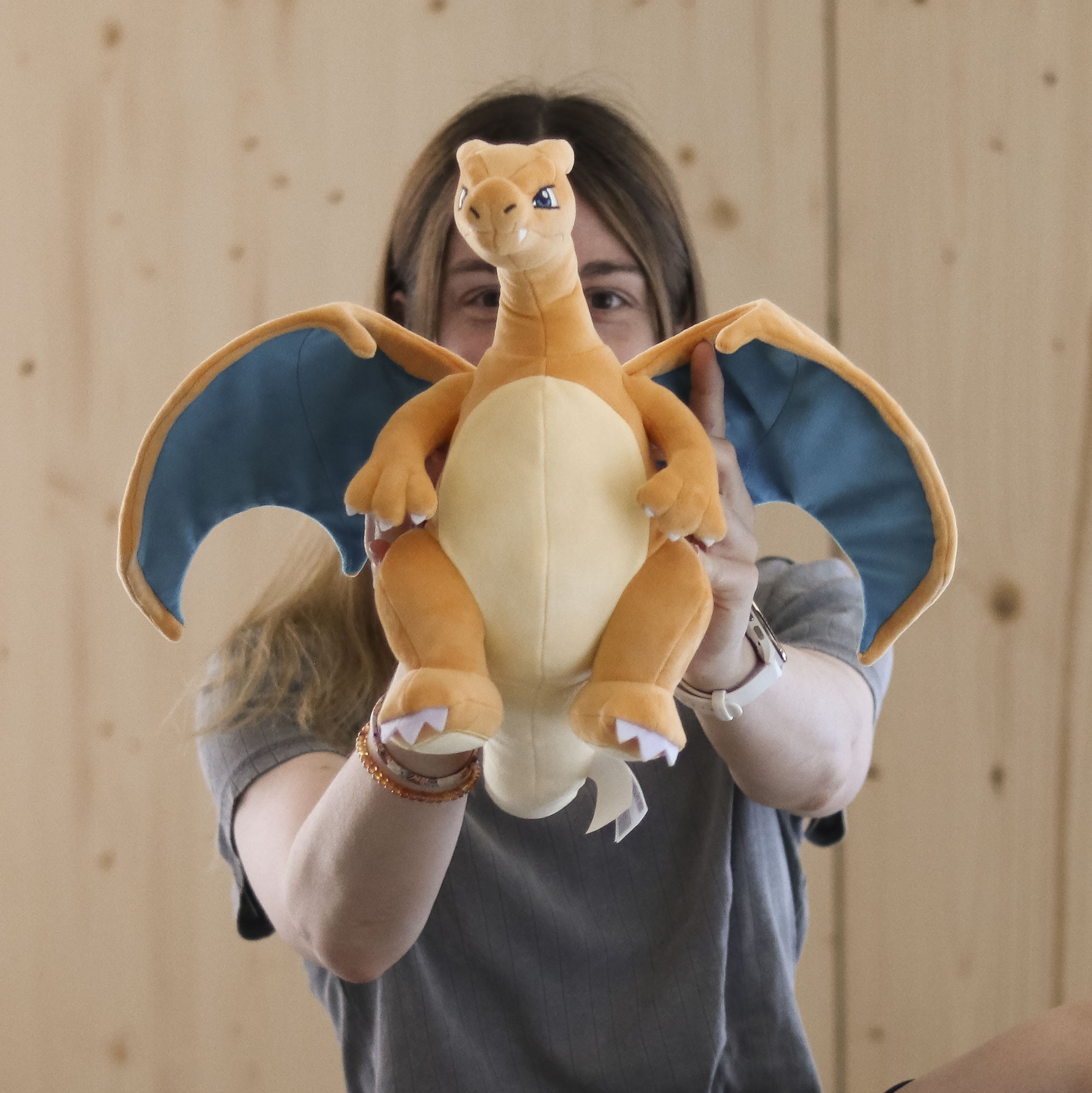Imagen del producto Pokémon - Figura de Peluche Charizard