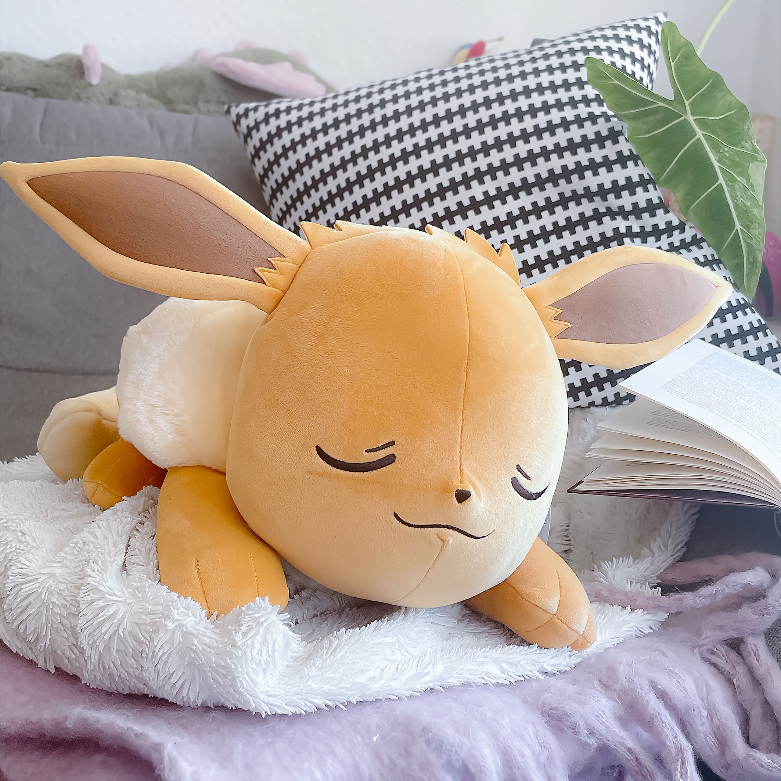 Product image Pokémon - Eevee Plush Figure Sleeping