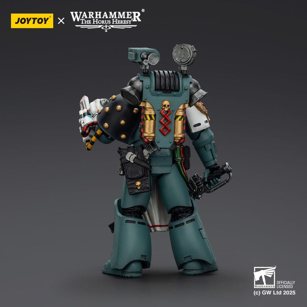 Imagen del producto Warhammer 40k: Sons of Horus – Legión Apothecary Figura de acción 12 cm