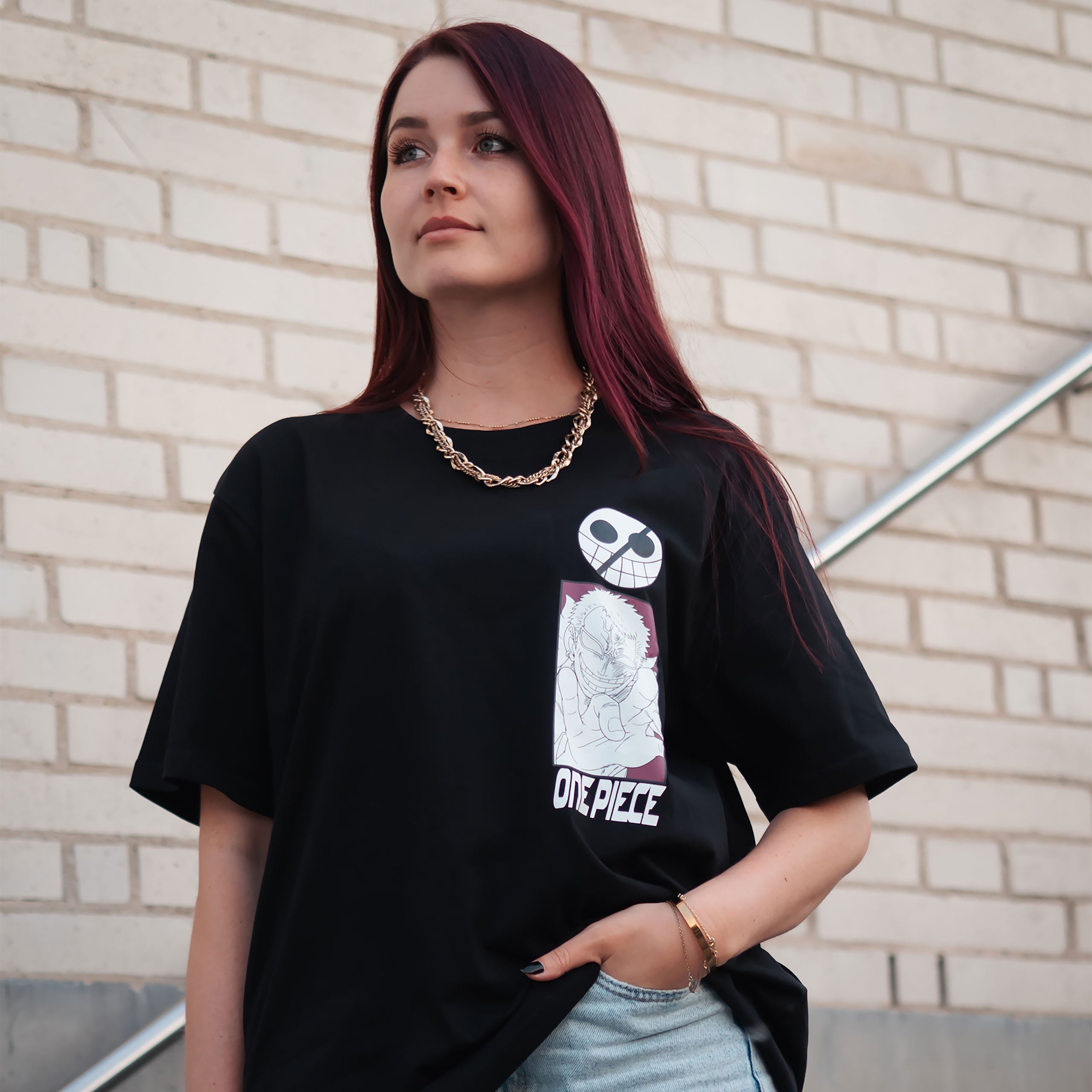 Imagen del producto One Piece - Camiseta oversize Don Quixote Doflamingo negra