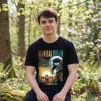 Imagen del producto Camiseta póster de Mando y Grogu negra - Star Wars The Mandalorian