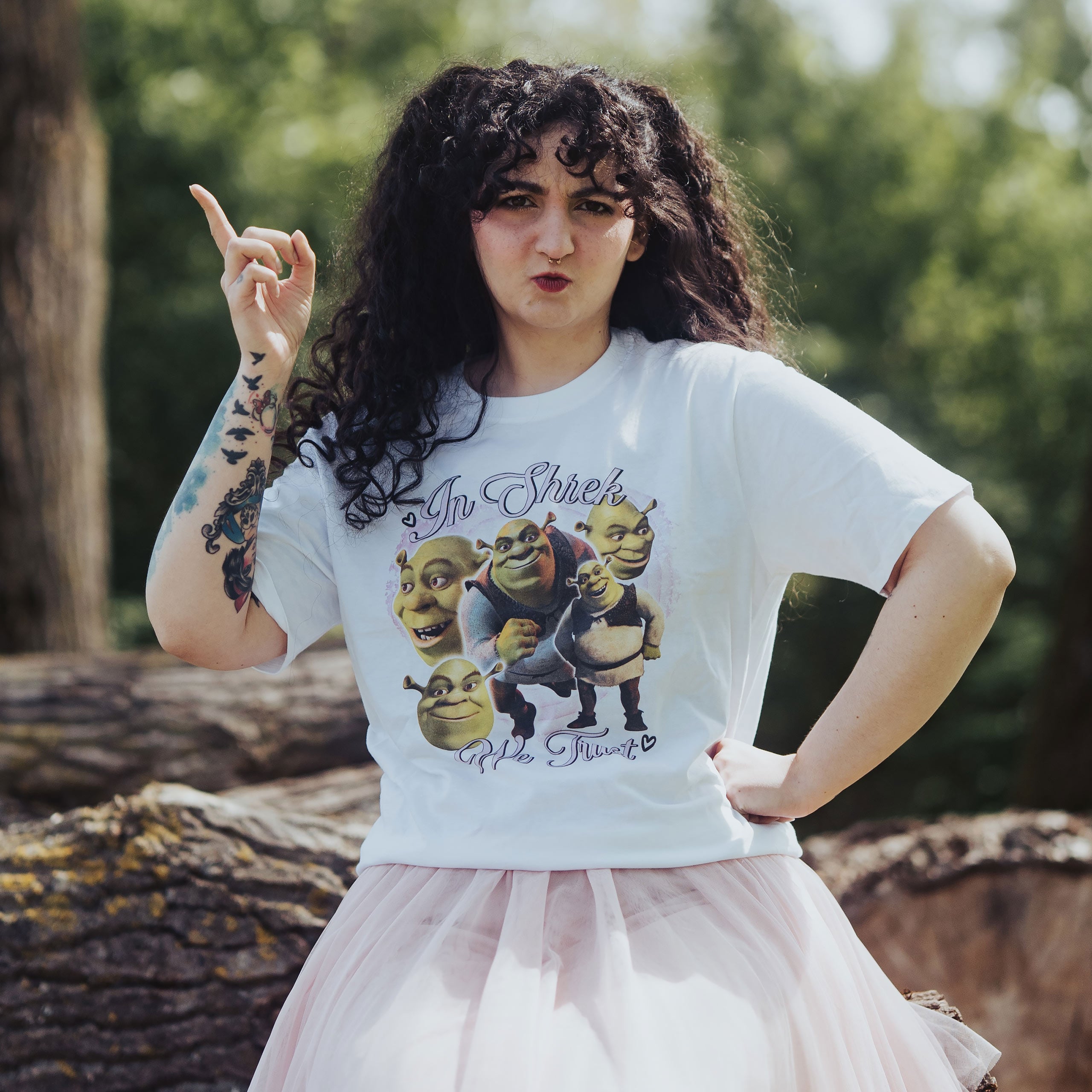 Imagen del producto Shrek - In Shrek We Trust camiseta blanca