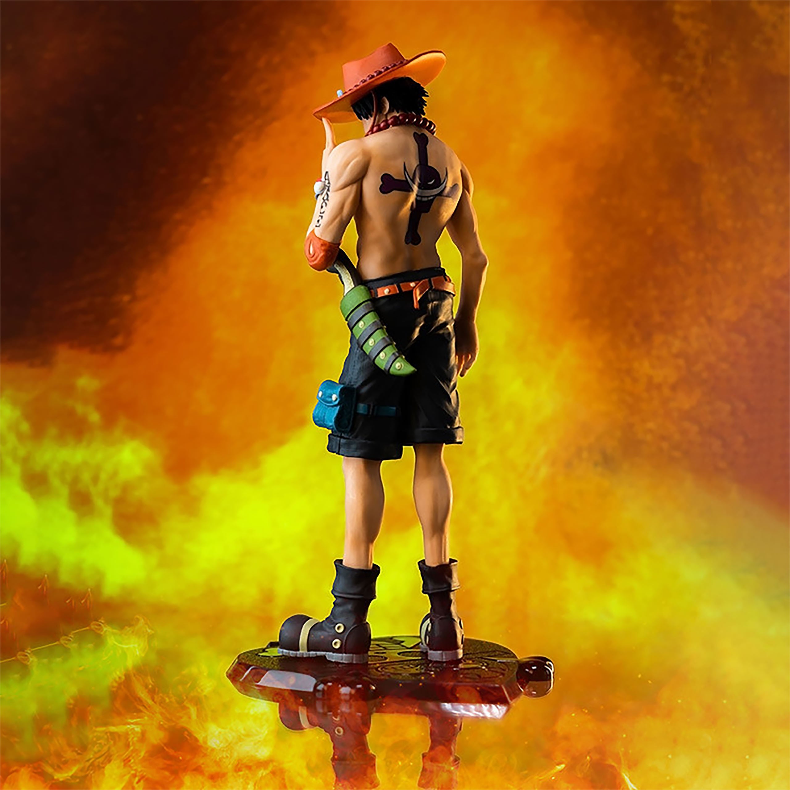 Imagen del producto One Piece - Figura SFC Portgas D. Ace 20 cm