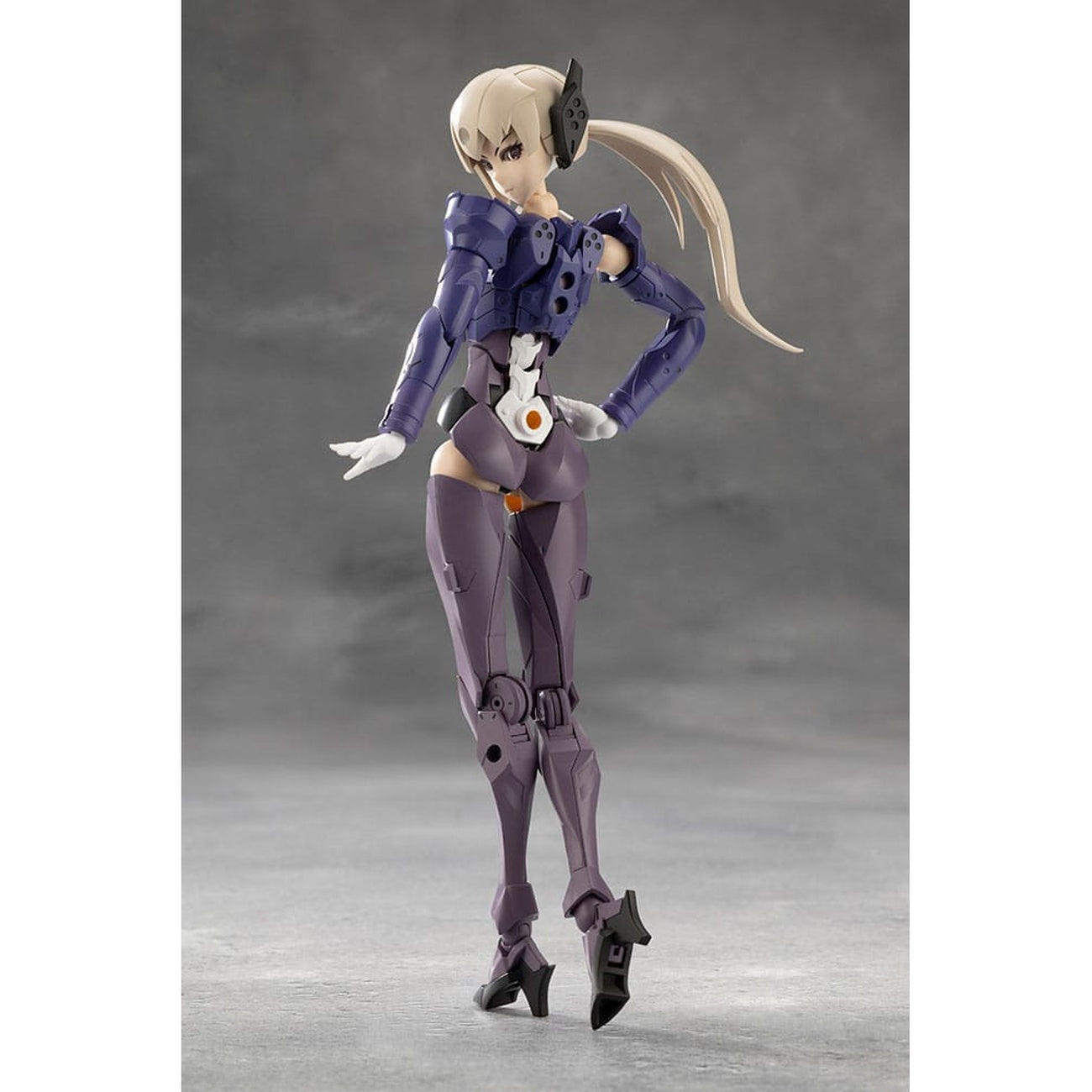 Product image Megalomaria Unlimited Universe – Valiant Model Kit Figure