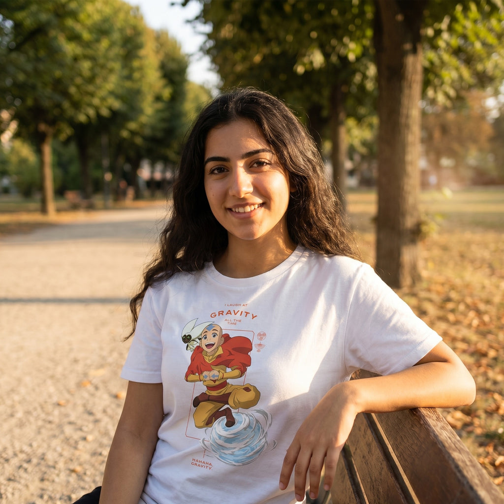 Imagen del producto Avatar – Camiseta Aang Laugh at Gravity blanca