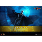 Imagen del producto DC Comics: The Flash – Batman (Traje moderno) figura de acción Masterpiece 1:6