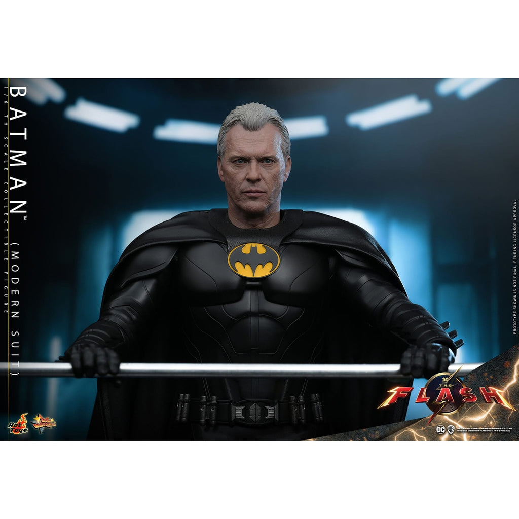 Imagen del producto DC Comics: The Flash – Batman (Traje moderno) figura de acción Masterpiece 1:6