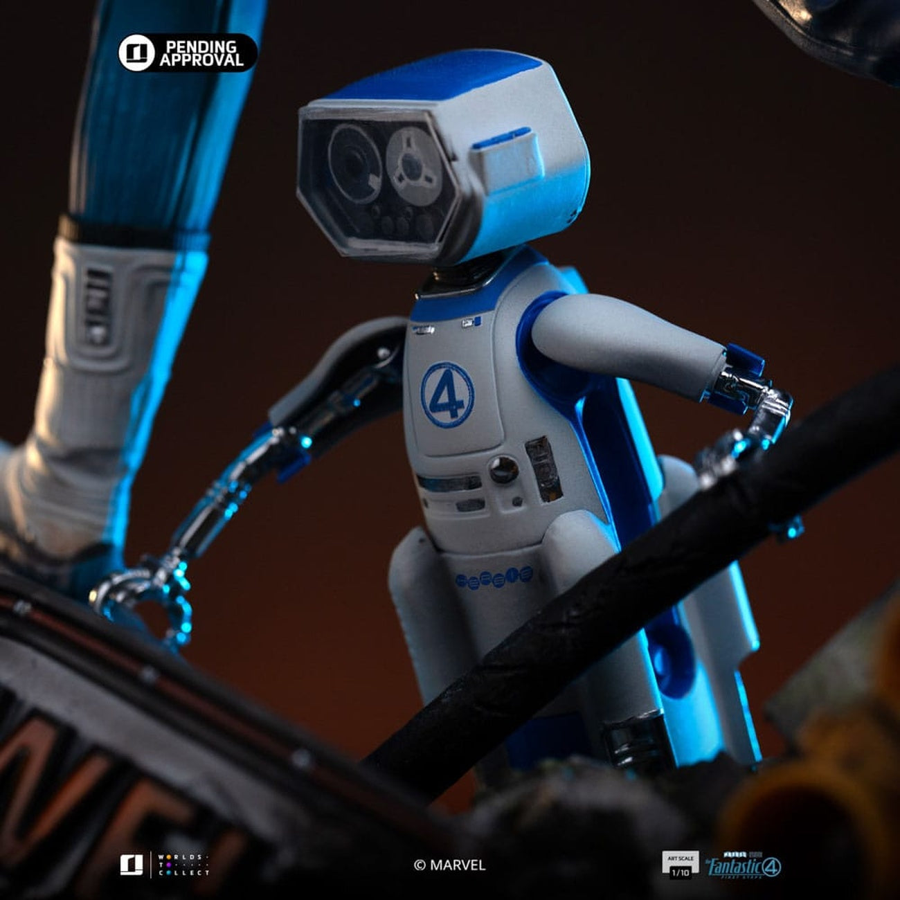 Imagen del producto Fantastic Four Estatua Art Scale 1/10 Mr. Fantastic y H.E.R.B.I.E 26 cm