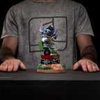 Imagen del producto Lilo & Stitch Estatua Art Scale 1/10 Stitch King of Rock 17 cm