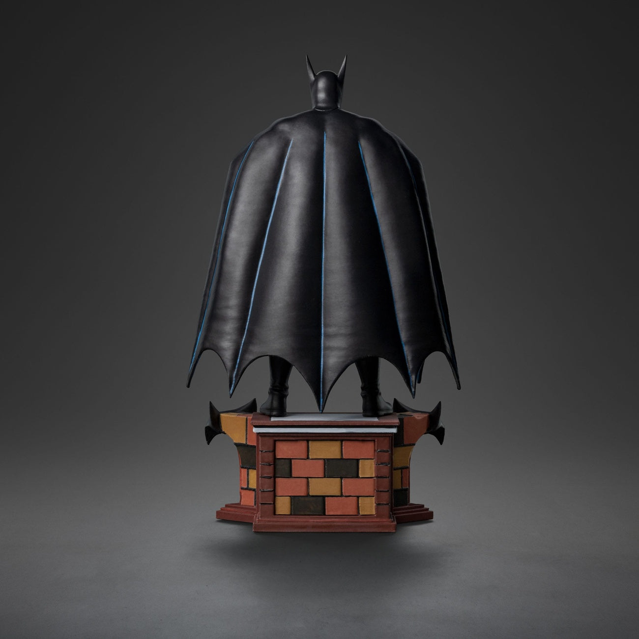 Imagen del producto DC Comics Estatua Art Scale 1/10 Batman Detective 85º Aniversario 26 cm