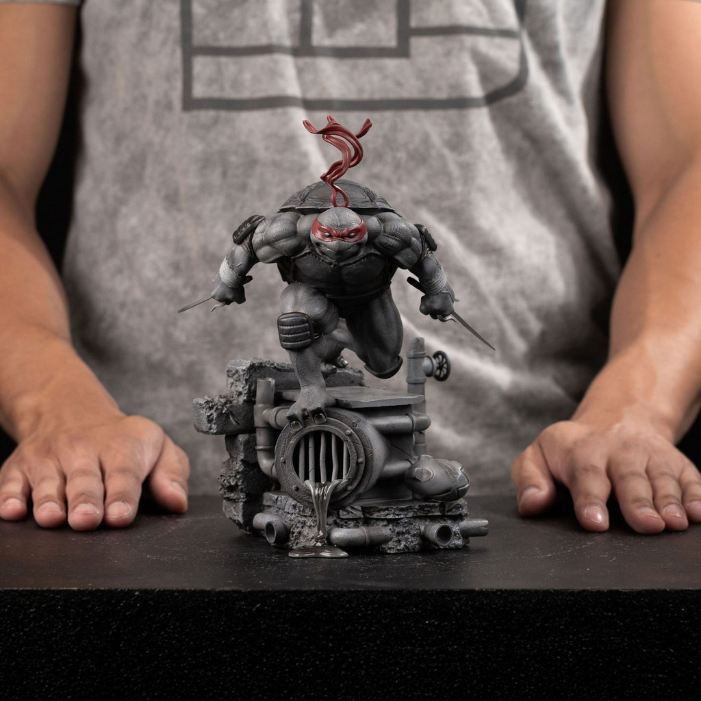Imagen del producto Teenage Mutant Ninja Turtles Estatua Art Scale 1/10 Raphael Versión en Blanco y Negro 26 cm heo exclusive