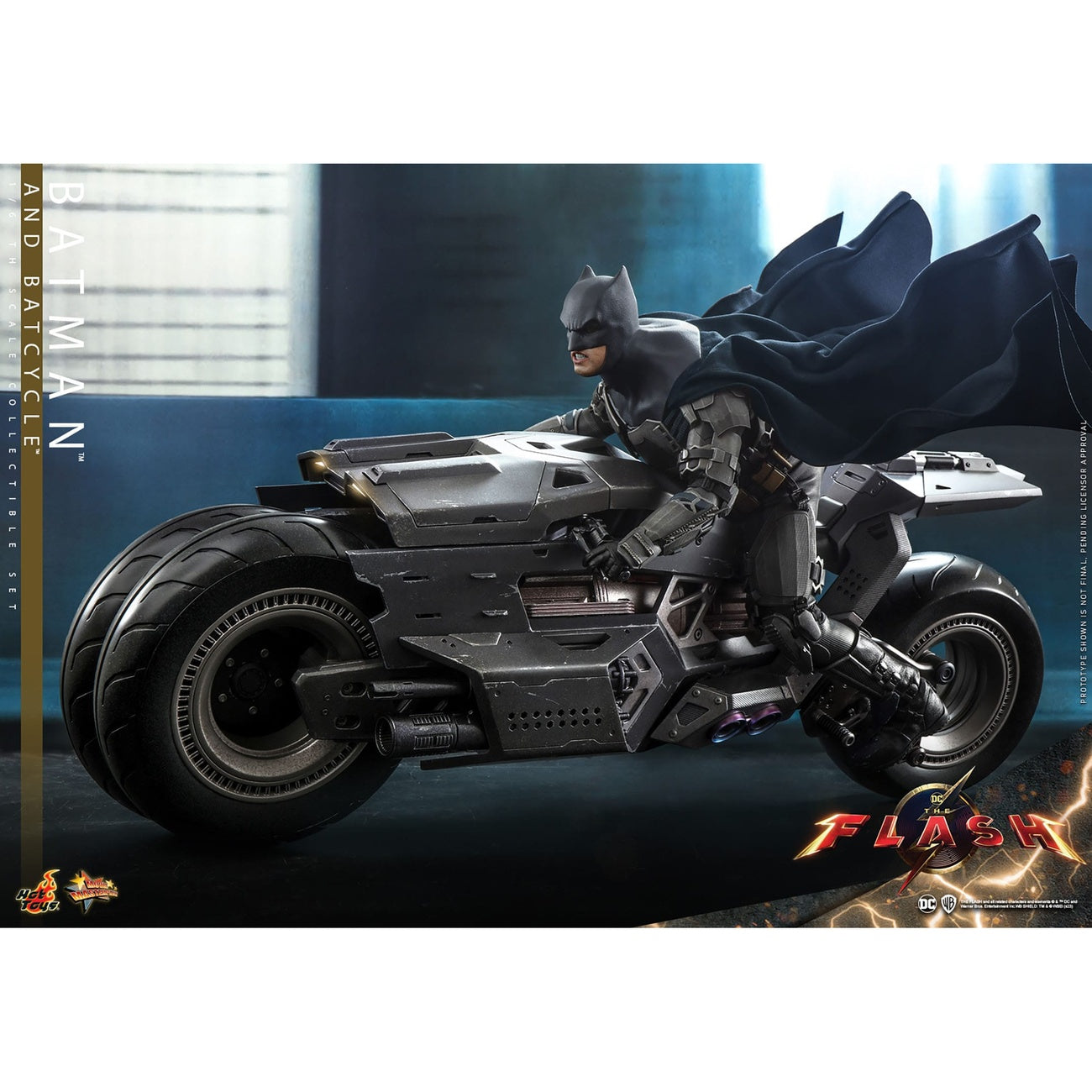 Imagen del producto The Flash Movie Masterpiece figura de acción con vehículo 1/6 Batman & Batcycle set 30 cm
