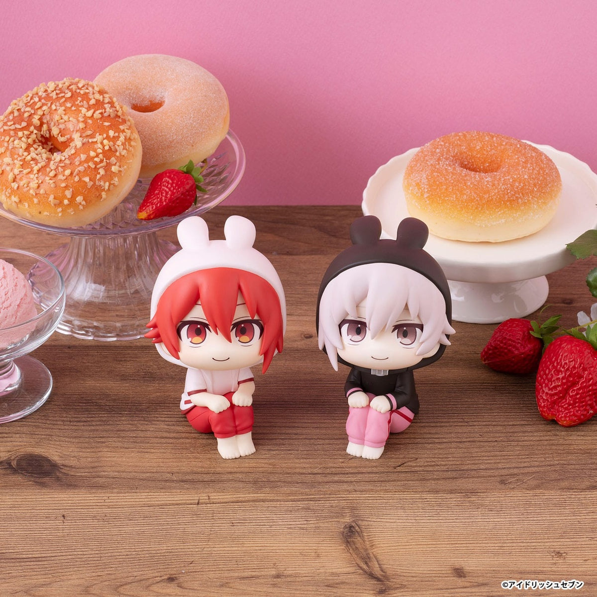Product image Idolish7 Look Up PVC Statues Riku Nanase & Ten Kujo Set (with gift)