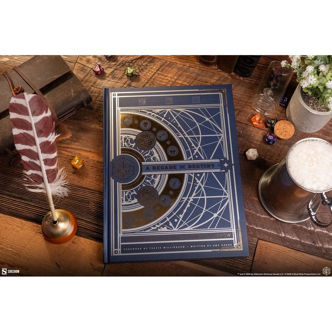 Imagen del producto Libro Sideshow Collectibles A Decade of Destiny: The Critical Role Collection de Sideshow *Versión en inglés*