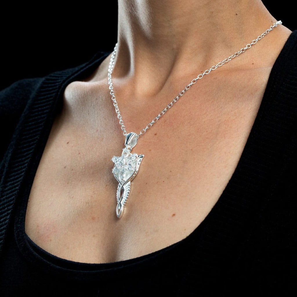 Imagen del producto El Señor de los Anillos Colgante de la Estrella de la Tarde de Arwen con cadena Réplica Plata de Ley