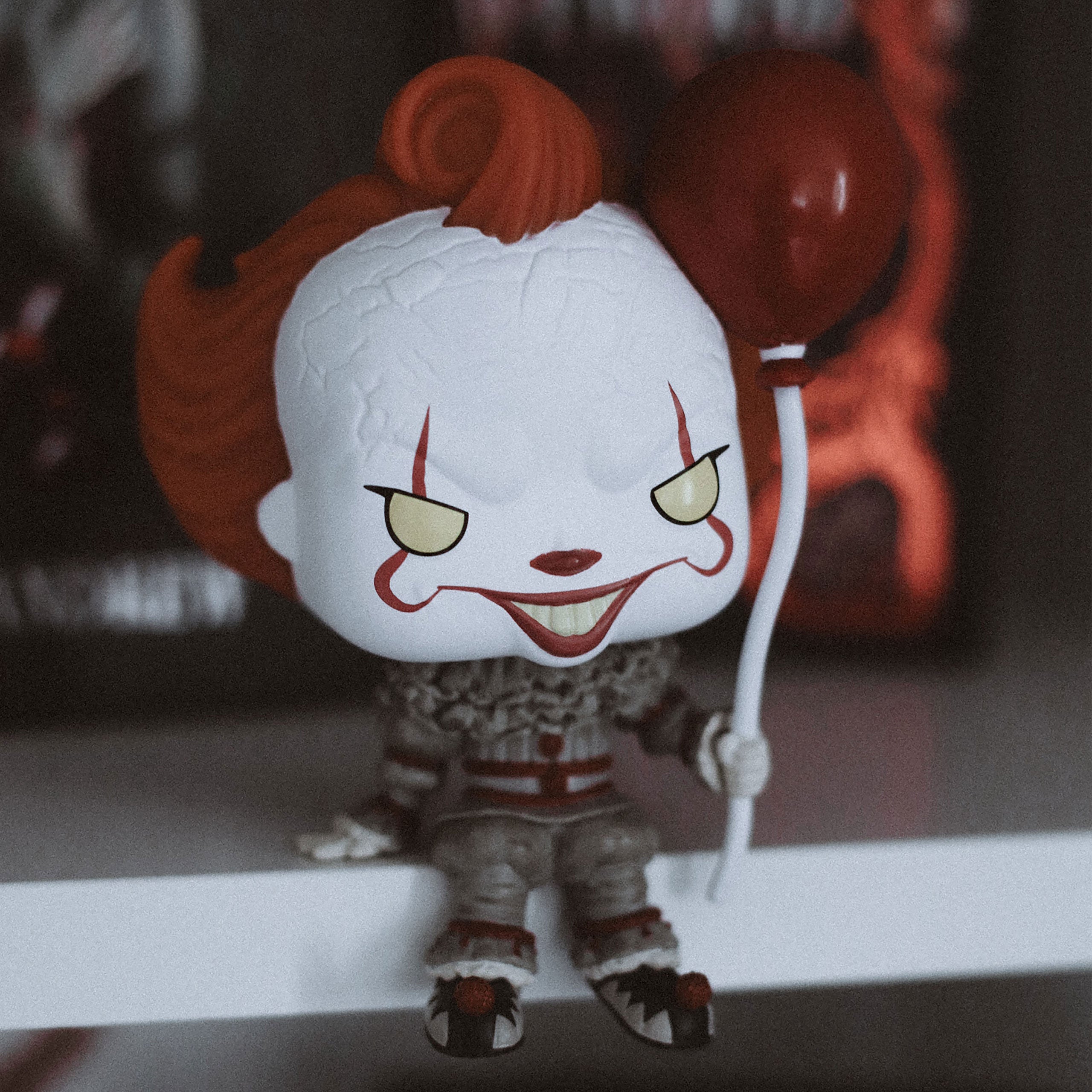 Imagen del producto It de Stephen King - Figura Funko Pop! Pennywise Horror Sitters