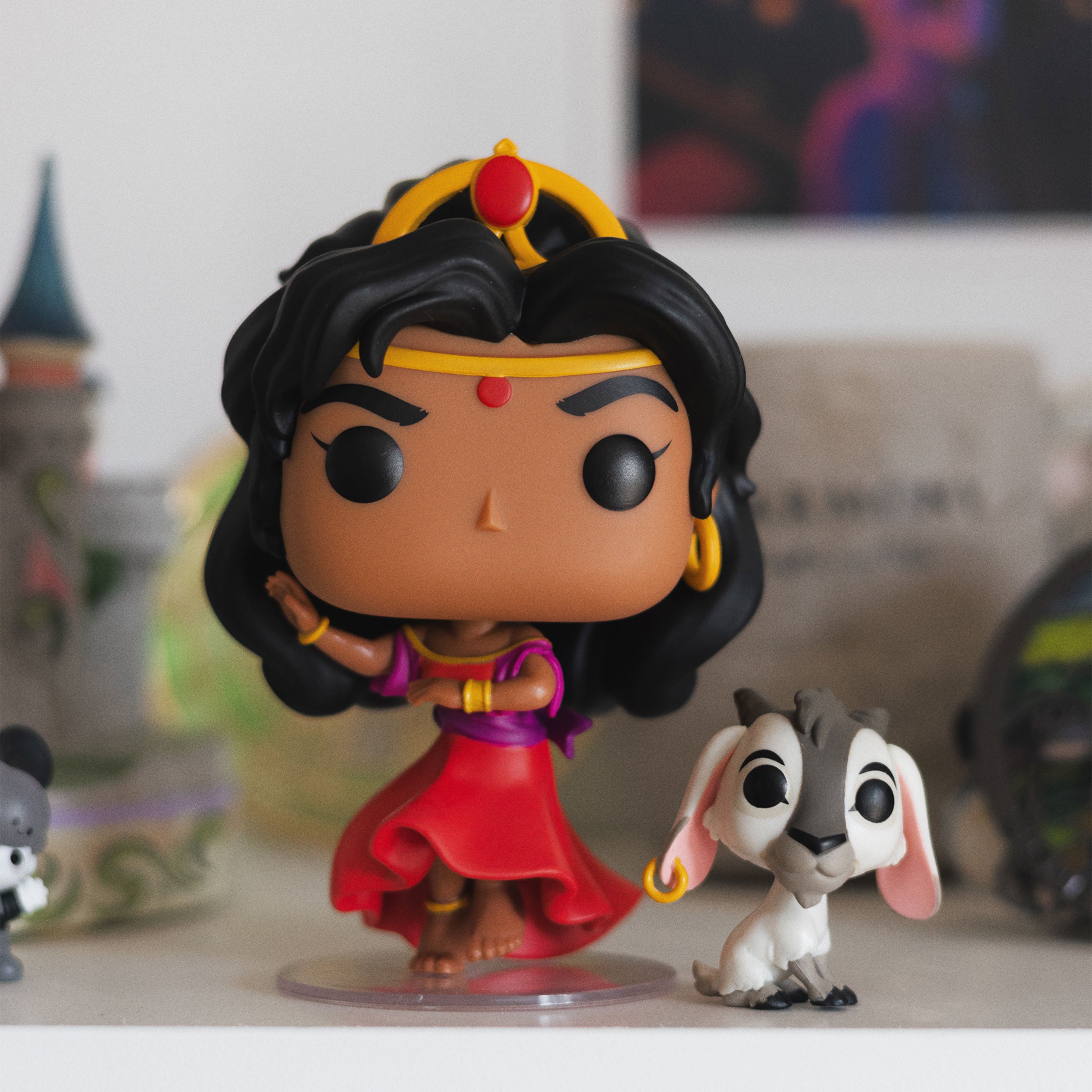 Imagen del producto El jorobado de Notre Dame – Esmeralda con Djali figura Funko Pop!