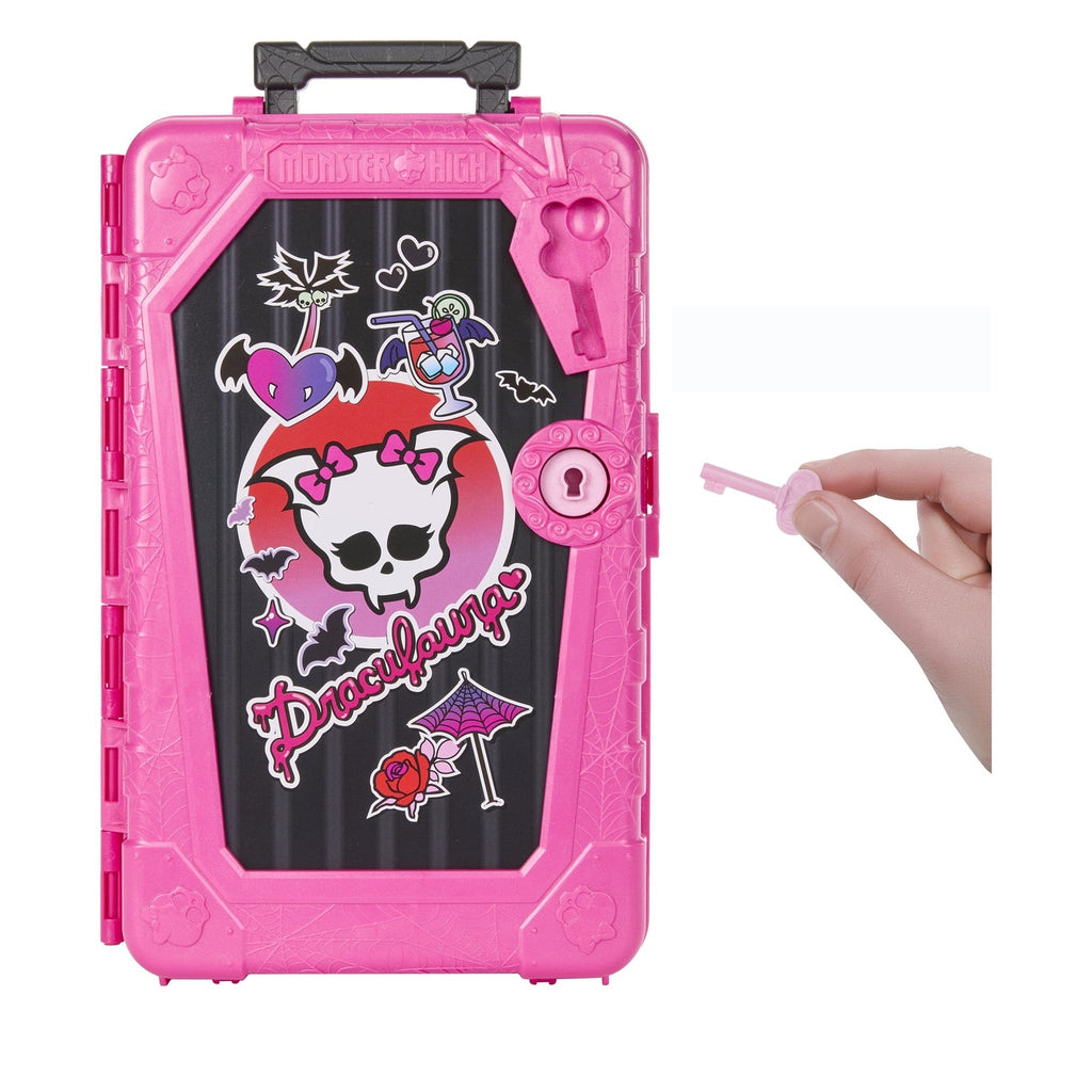 Imagen del producto Monster High Skulltimate Secrets Muñeca Destino: Gore-geous Oasis – Draculaura