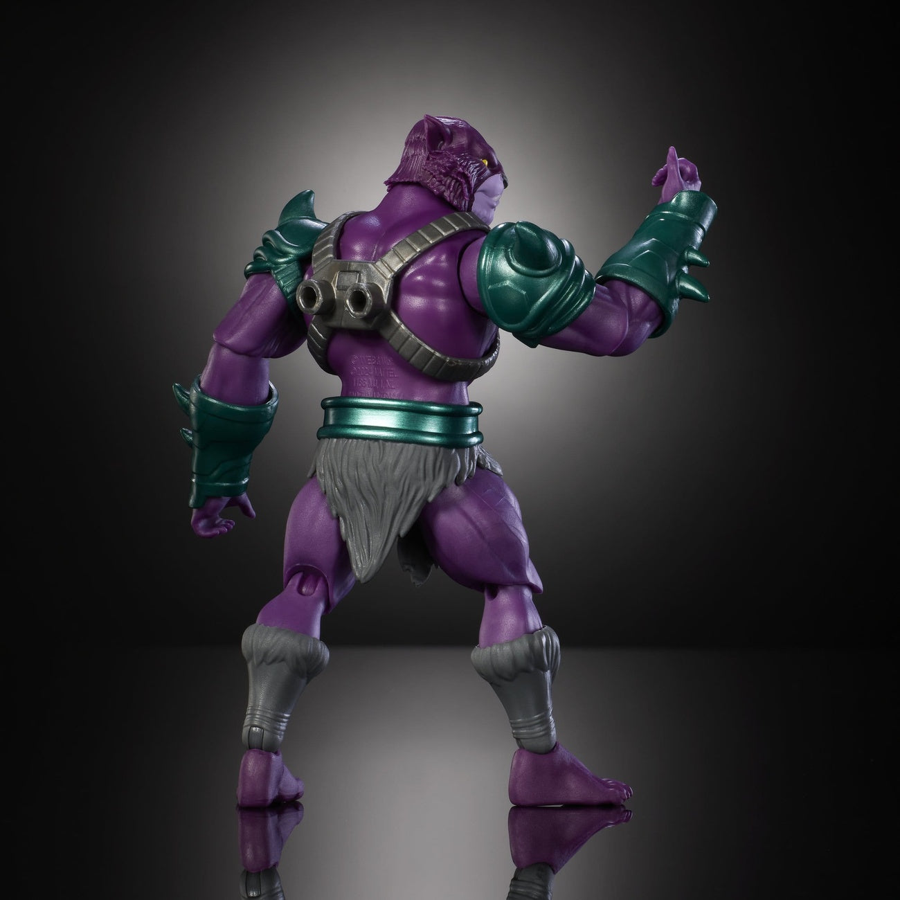 Imagen del producto Masters of the Universe x ThunderCats figura de acción Panthor Man 14 cm