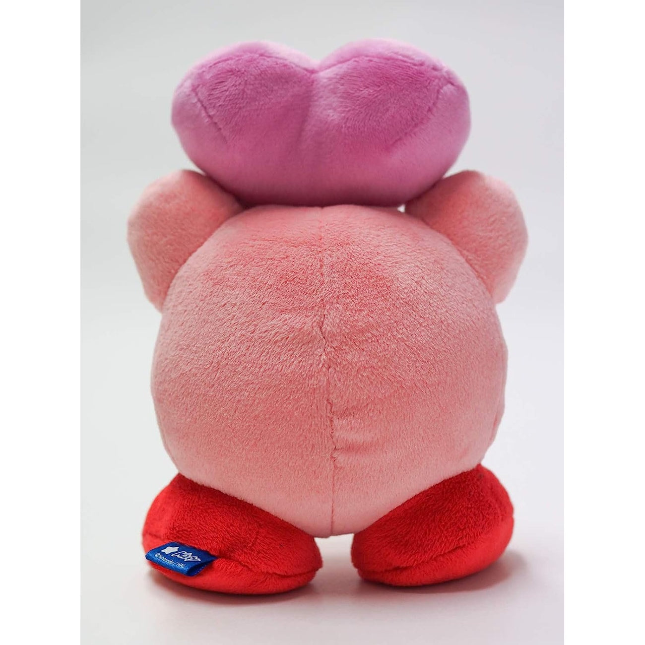 Imagen del producto Figura de peluche Kirby Kirby con corazón 16 cm