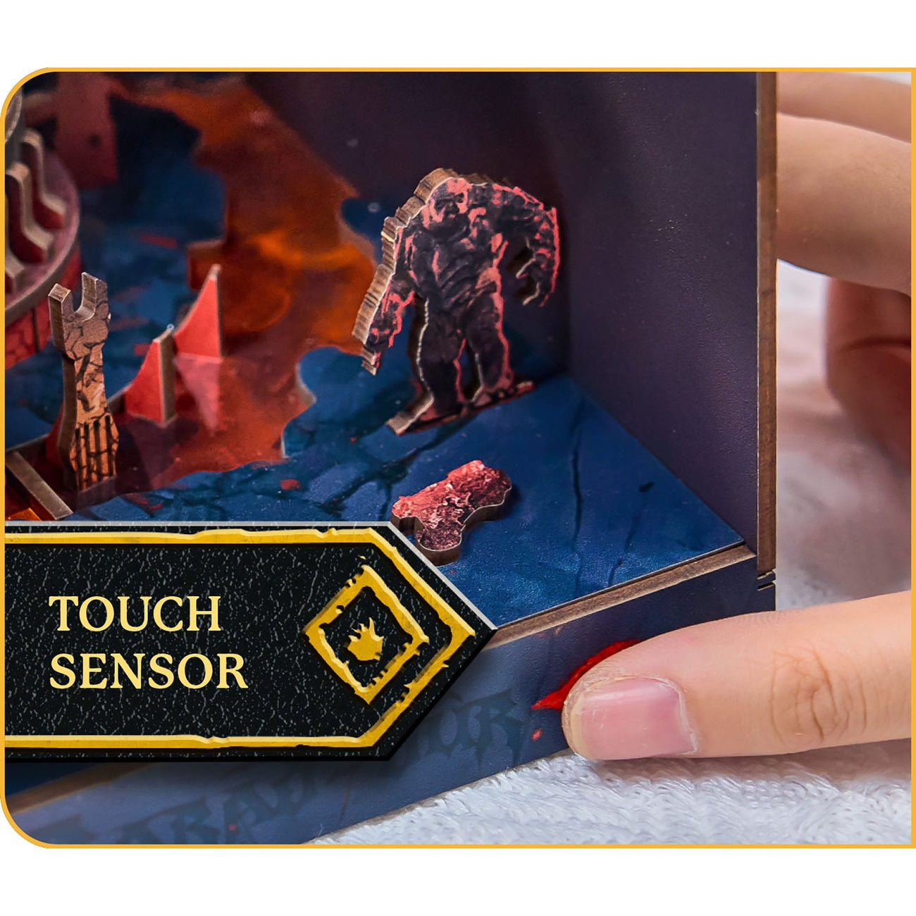 Imagen del producto El Señor de los Anillos Tiny Adventures Book Nook mini diorama Barad-dûr 23 cm