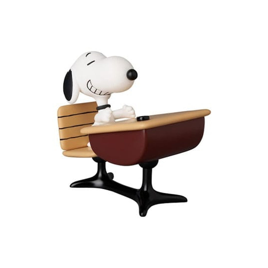 Imagen del producto Peanuts UDF Serie 18 Mini figura Snoopy con escritorio 9 cm