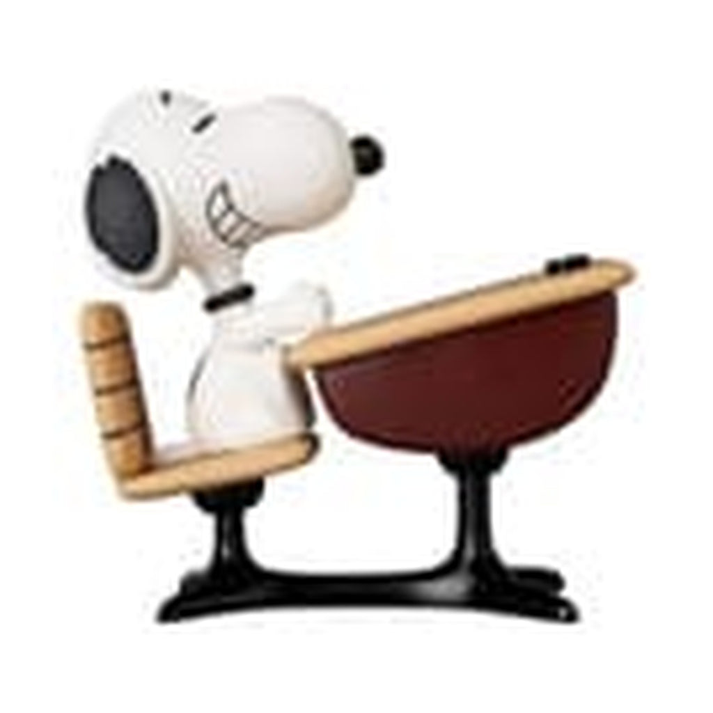Imagen del producto Peanuts UDF Serie 18 Mini figura Snoopy con escritorio 9 cm