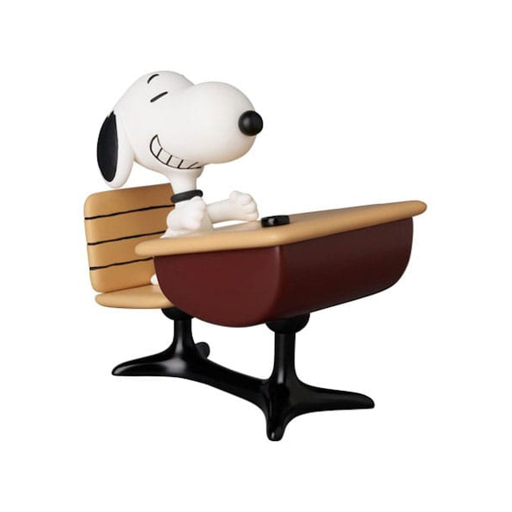 Imagen del producto Peanuts UDF Serie 18 Mini figura Snoopy con escritorio 9 cm