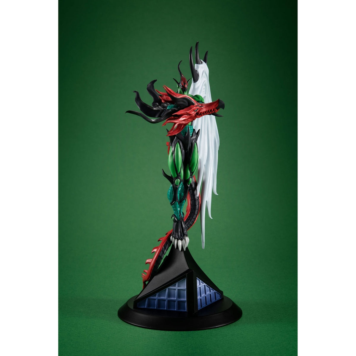 Imagen del producto Yu-Gi-Oh! Duel Monsters Monsters Chronicle GX E Estatua de PVC Hero Flame Wingman 16 cm