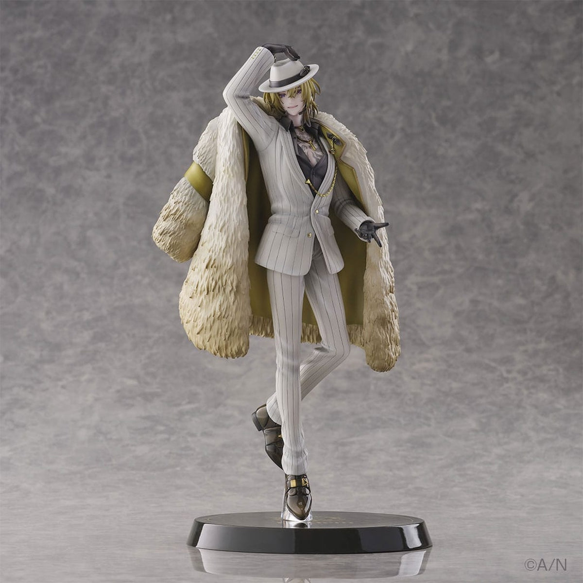 Imagen del producto Nijisanji Figura PVC 1/7 Luca Kaneshiro 30 cm