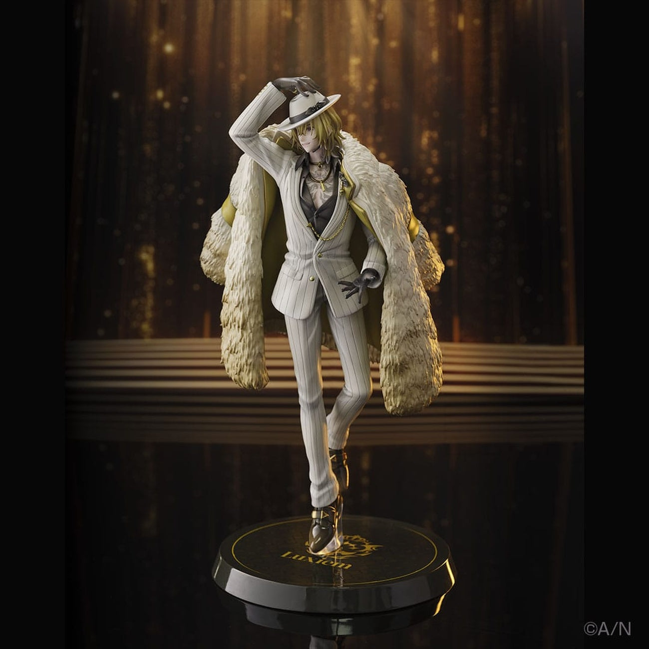 Imagen del producto Nijisanji Figura PVC 1/7 Luca Kaneshiro 30 cm